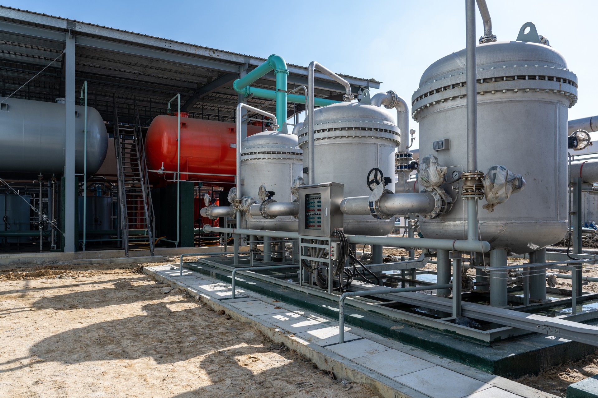 Equipment of chemical plant under construction